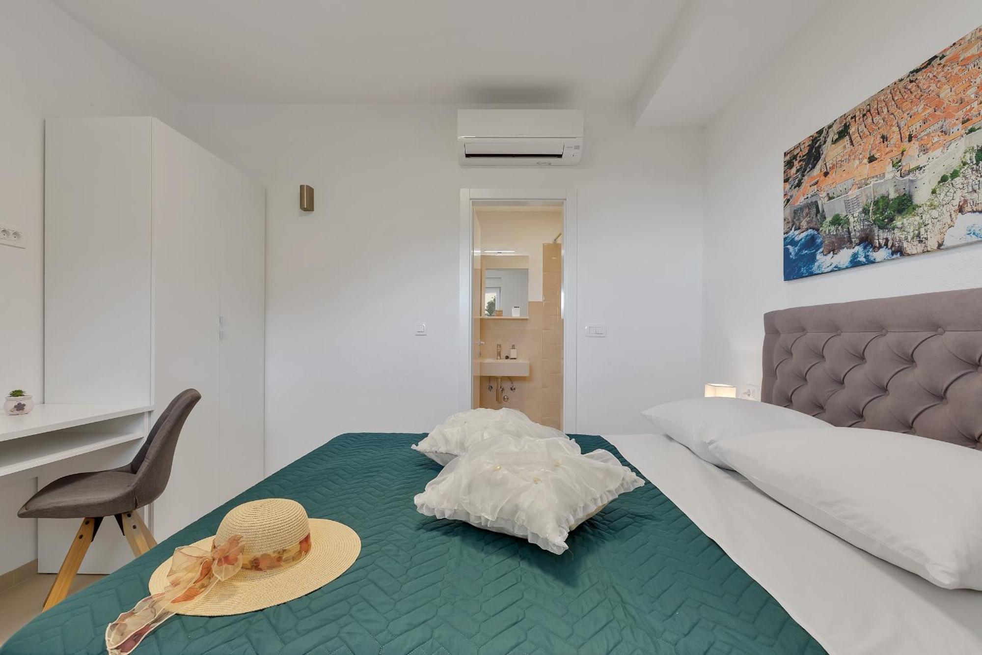 Appartamento Golden Horizon Retreat Podgora Esterno foto